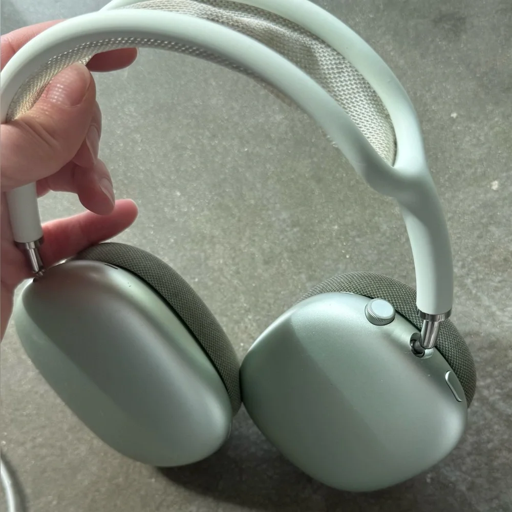 Apple AirPods Max - Picture 7 of 9